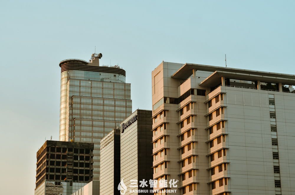 能耗监测系统应用广泛 得益于其强大的功能(图1) brown and white concrete building during daytime.jpg